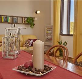 2 bedroom villa with pool, Castellammare del Golfo, sleeps 4